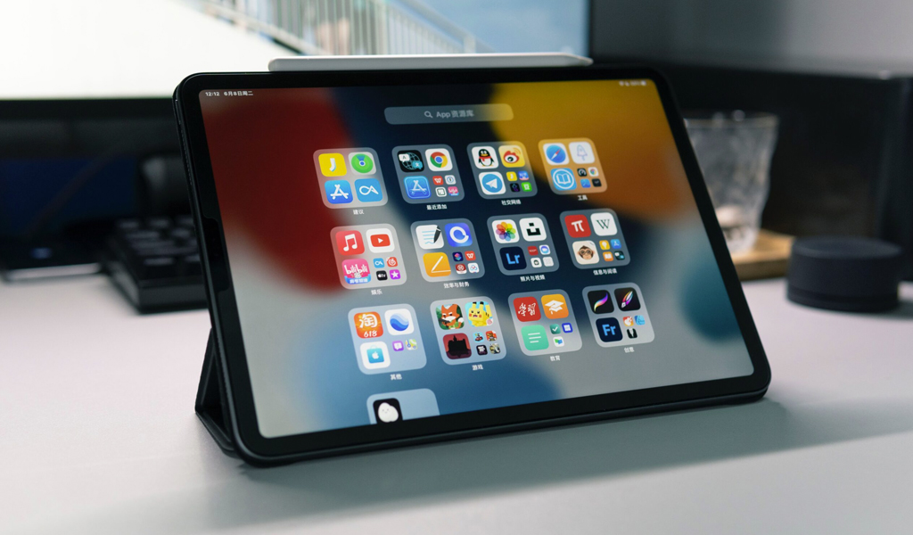tablet-on-desktop